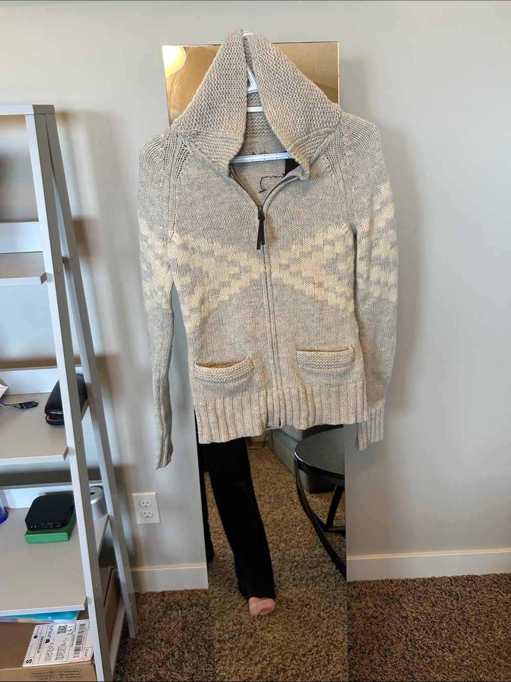 Aritzia Cream Zip-Up Shawl Collar Cardigan